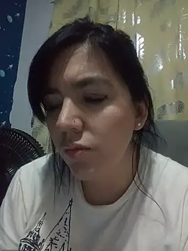 Snapshot of dhanya_moon chatting on 07-29-26, 12:42 dhanya moon online show from 07-29-26, 12:42