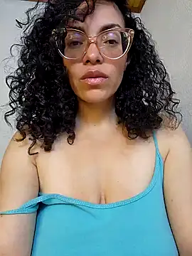 LUCI LOVE online show from 01-02-25, 07:07