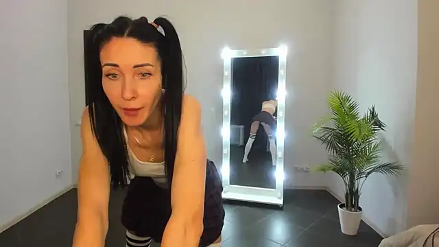 BouncySweety online show from 03-04-25, 08:24