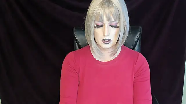 Snapshot of Danielle_tv33 chatting on 01-24-25, 06:35 Danielle tv33 online show from 01-24-25, 06:35