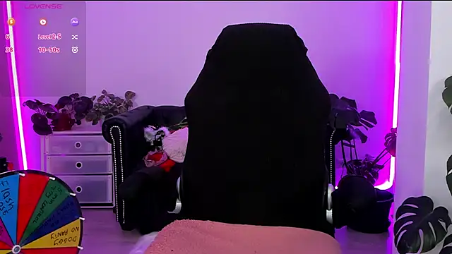 LindaWhite  online show from 01-24-25, 05:00