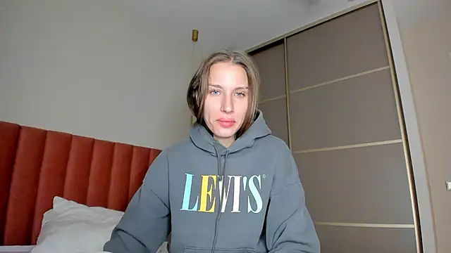 SofiClimbing online show from 12-22-24, 02:17