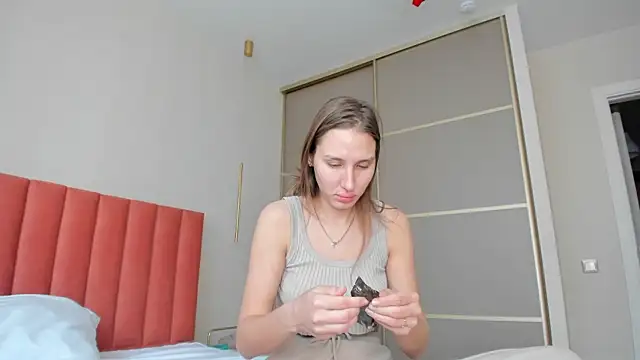 SofiClimbing online show from 01-02-25, 06:18