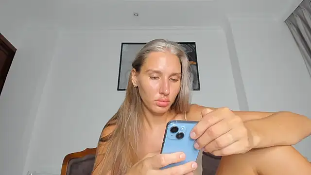 SofiClimbing online show from 09-26-25, 02:10