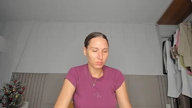 Snapshot of SofiClimbing chatting on 02-07-26, 05:11 SofiClimbing online show from 02-07-26, 05:11