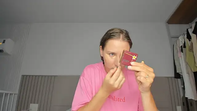 SofiClimbing online show from 04-12-26, 03:44