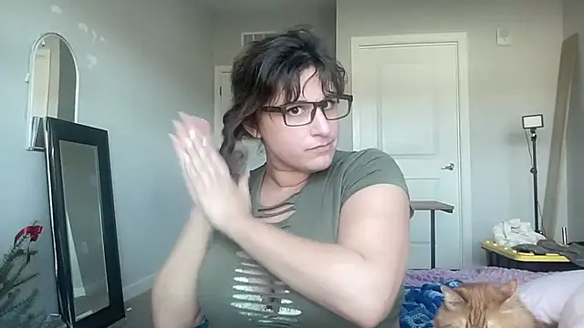 maddiliz online show from 12-22-25, 09:01