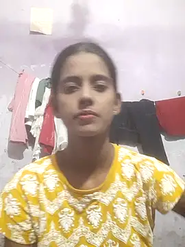 Snapshot of Saloni-Tyagi chatting on 07-17-26, 05:07 Saloni-Tyagi online show from 07-17-26, 05:07