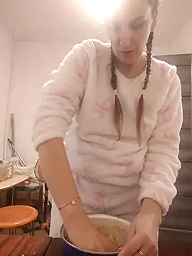 Yevgeshka-Milashka online show from 11-28-25, 03:25