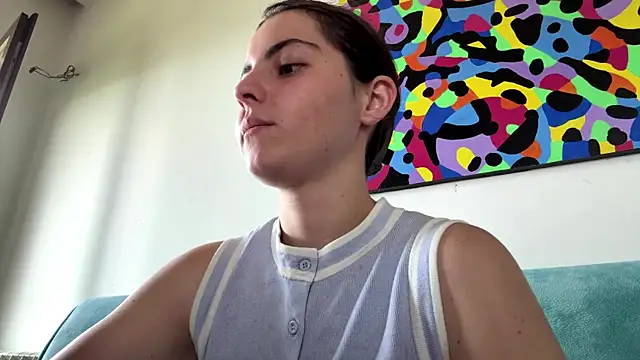 Snapshot of MarisaKomar chatting on 06-19-26, 09:13 MarisaKomar online show from 06-19-26, 09:13