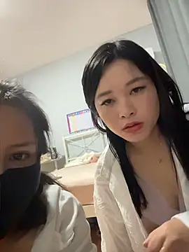 Snapshot of wish_rui0 chatting on 06-26-26, 12:15 wish rui0 online show from 06-26-26, 12:15
