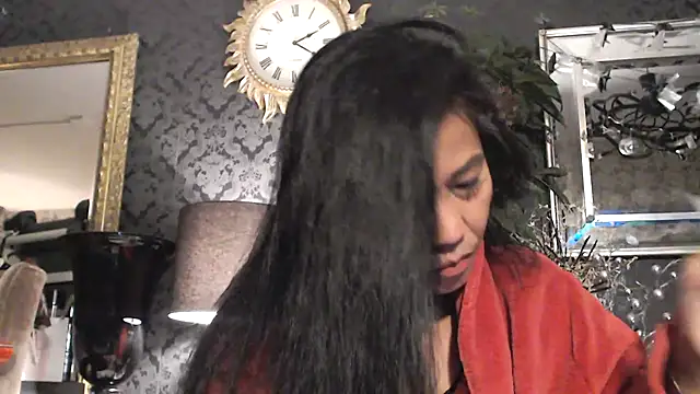 Snapshot of Hornygirltheone chatting on 03-15-25, 01:19 Hornygirltheone online show from 03-15-25, 01:19