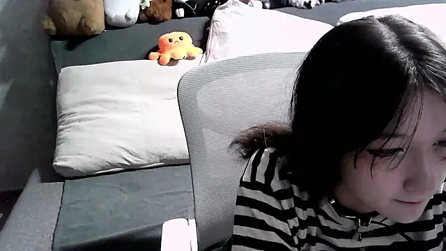 Snapshot of Lilfain_baby chatting on 07-28-26, 12:48 Lilfain baby online show from 07-28-26, 12:48
