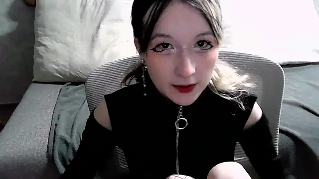 Snapshot of Lilfain_baby chatting on 08-01-26, 12:04 Lilfain baby online show from 08-01-26, 12:04