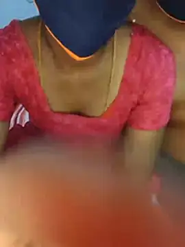 Snapshot of sweet_saranya chatting on 07-23-26, 04:32 sweet saranya online show from 07-23-26, 04:32