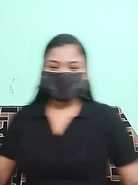 Snapshot of Sweathatamil chatting on 06-14-26, 03:47 Sweathatamil online show from 06-14-26, 03:47