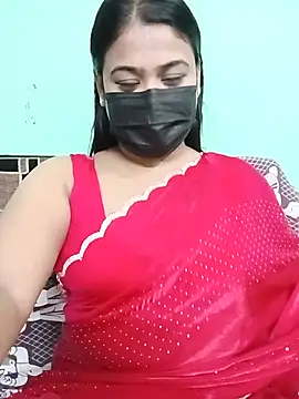 Snapshot of Sweathatamil chatting on 07-16-26, 05:19 Sweathatamil online show from 07-16-26, 05:19