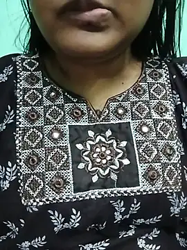 Snapshot of Sweathatamil chatting on 07-26-26, 02:24 Sweathatamil online show from 07-26-26, 02:24