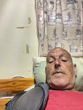 Snapshot of GeldenKuy chatting on 07-02-26, 02:56 GeldenKuy online show from 07-02-26, 02:56