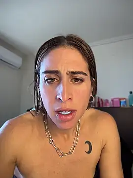 Snapshot of NicoleWilder chatting on 07-14-26, 02:23 NicoleWilder online show from 07-14-26, 02:23