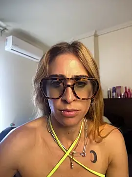 Snapshot of NicoleWilder chatting on 07-27-26, 03:41 NicoleWilder online show from 07-27-26, 03:41