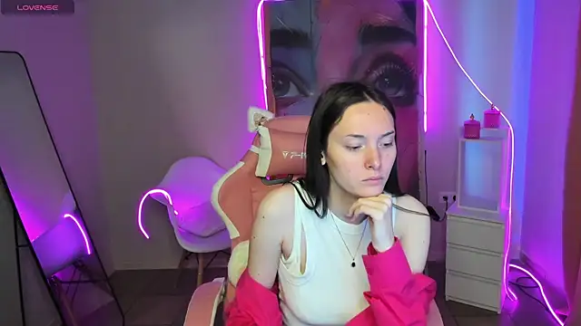 Eva Leeee online show from 06-30-26, 05:19
