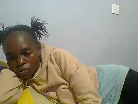 Snapshot of fancyfancy1 chatting on 06-16-26, 07:00 fancyfancy1 online show from 06-16-26, 07:00