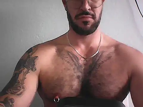 Snapshot of mrbighairychest chatting on 07-01-26, 03:23 mrbighairychest online show from 07-01-26, 03:23