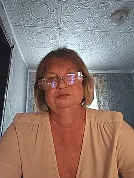 Snapshot of MilashkaCutie50 chatting on 06-18-26, 04:02 MilashkaCutie50 online show from 06-18-26, 04:02
