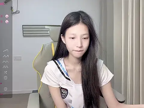 Snapshot of yy-1314 chatting on 06-17-26, 12:07 yy-1314 online show from 06-17-26, 12:07