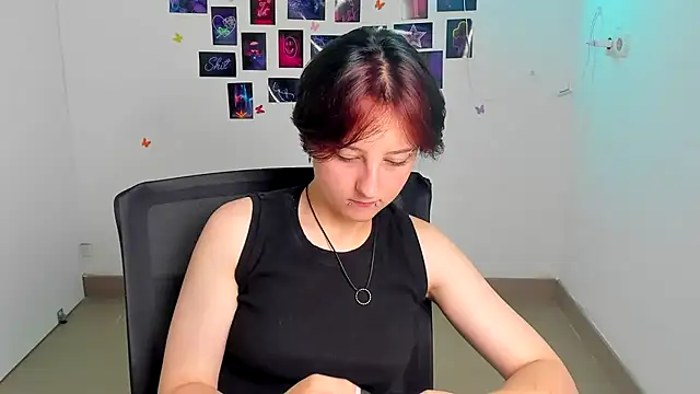 Snapshot of Dilara_Kiss_ chatting on 07-20-26, 11:12 Dilara Kiss online show from 07-20-26, 11:12