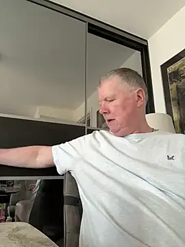 Snapshot of cumboy chatting on 01-03-25, 01:03 cumboy online show from 01-03-25, 01:03