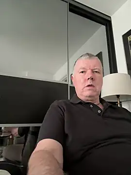 Snapshot of cumboy chatting on 01-15-25, 10:27 cumboy online show from 01-15-25, 10:27