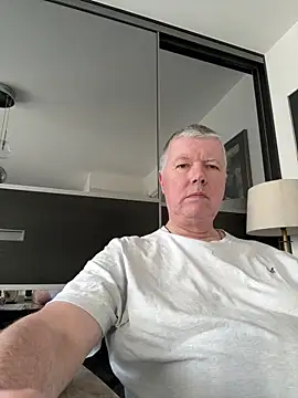 Snapshot of cumboy chatting on 03-08-25, 11:16 cumboy online show from 03-08-25, 11:16