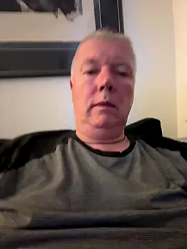 Snapshot of cumboy chatting on 09-09-25, 10:42 cumboy online show from 09-09-25, 10:42