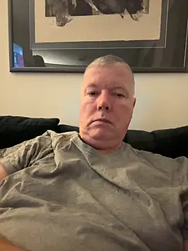 Snapshot of cumboy chatting on 09-29-25, 10:14 cumboy online show from 09-29-25, 10:14