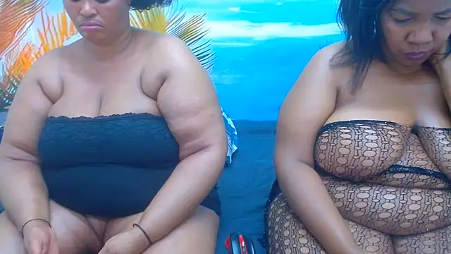 Snapshot of CURVYELEGANCExxx chatting on 07-25-26, 02:25 CURVYELEGANCExxx online show from 07-25-26, 02:25