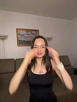 Snapshot of Sofa_Nyx_ chatting on 07-17-26, 10:14 Sofa Nyx online show from 07-17-26, 10:14