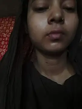 Snapshot of Simran_143 chatting on 07-28-26, 04:08 Simran 143 online show from 07-28-26, 04:08