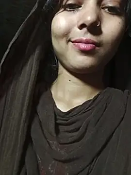Snapshot of Simran_143 chatting on 08-01-26, 04:50 Simran 143 online show from 08-01-26, 04:50