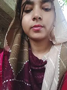 Snapshot of Simran_143 chatting on 08-02-26, 05:39 Simran 143 online show from 08-02-26, 05:39