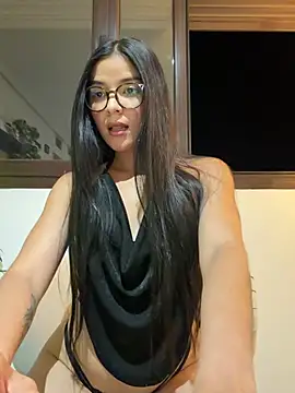 Snapshot of Ivyglow chatting on 06-27-26, 10:37 Ivyglow online show from 06-27-26, 10:37