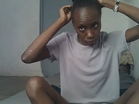 Snapshot of Beutypetite1 chatting on 08-01-26, 10:58 Beutypetite1 online show from 08-01-26, 10:58