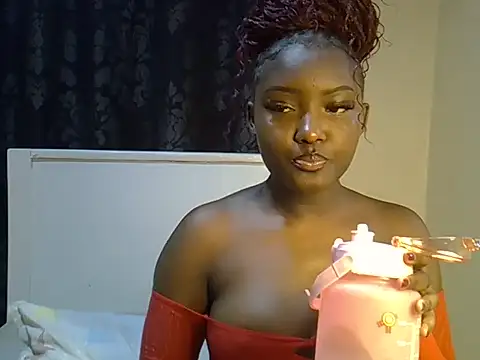Snapshot of Ebonybarbieeee chatting on 07-06-26, 04:31 Ebonybarbieeee online show from 07-06-26, 04:31