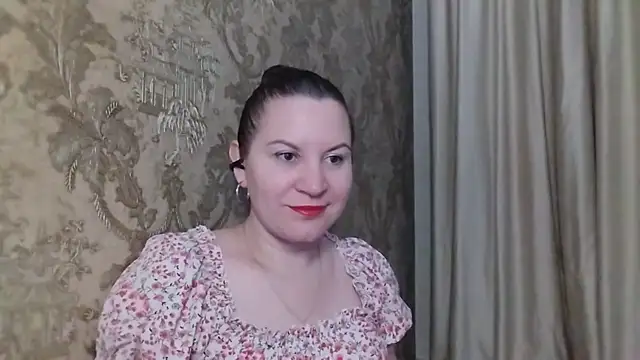 Snapshot of Lauralison chatting on 07-21-26, 09:06 Lauralison online show from 07-21-26, 09:06