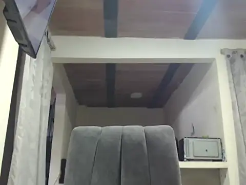Snapshot of estrella-cutte chatting on 07-22-26, 04:43 estrella-cutte online show from 07-22-26, 04:43