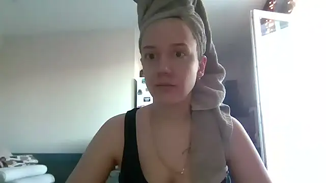 Snapshot of Nivella chatting on 07-02-26, 10:21 Nivella online show from 07-02-26, 10:21