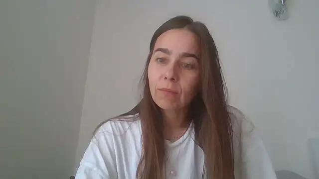 Snapshot of Vanelleda chatting on 06-23-26, 10:46 Vanelleda online show from 06-23-26, 10:46