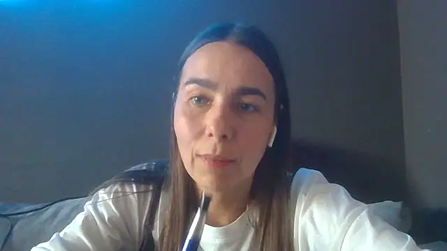 Snapshot of Vanelleda chatting on 06-29-26, 12:49 Vanelleda online show from 06-29-26, 12:49
