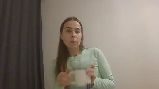 Snapshot of Vanelleda chatting on 07-14-26, 08:03 Vanelleda online show from 07-14-26, 08:03
